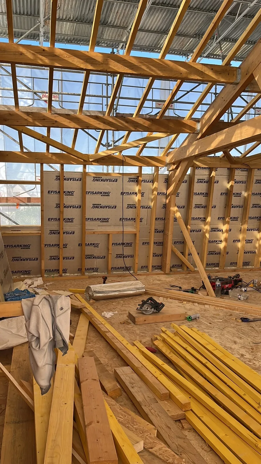 Isolation par l'extérieur et sarking d'une maison — Chantier 4