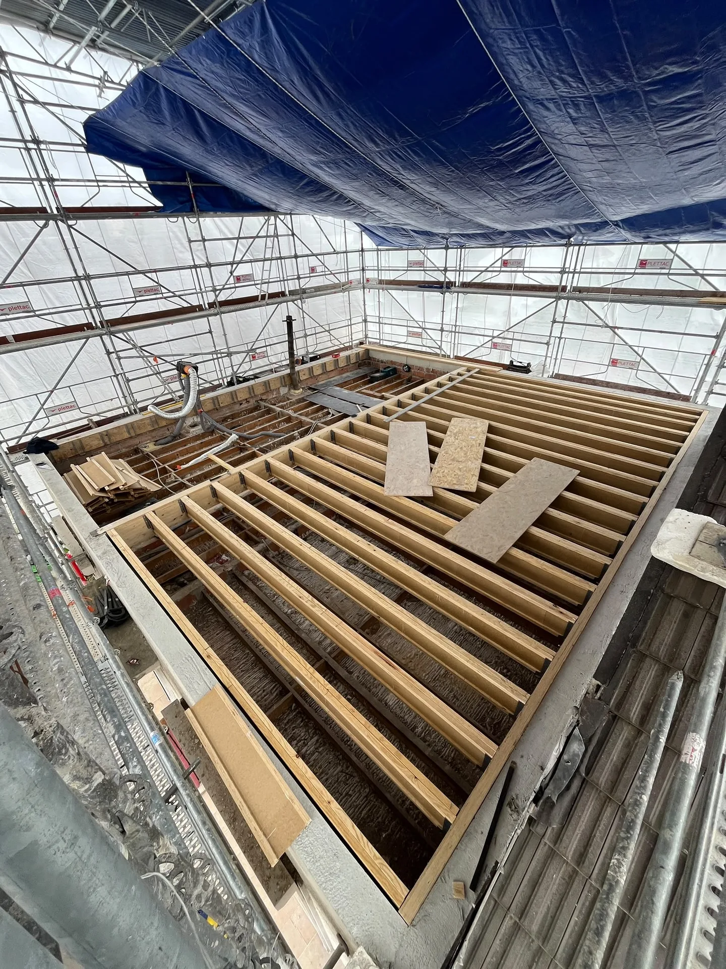Surélévation en ossature bois et rénovation complète d'une maison — Avant 1