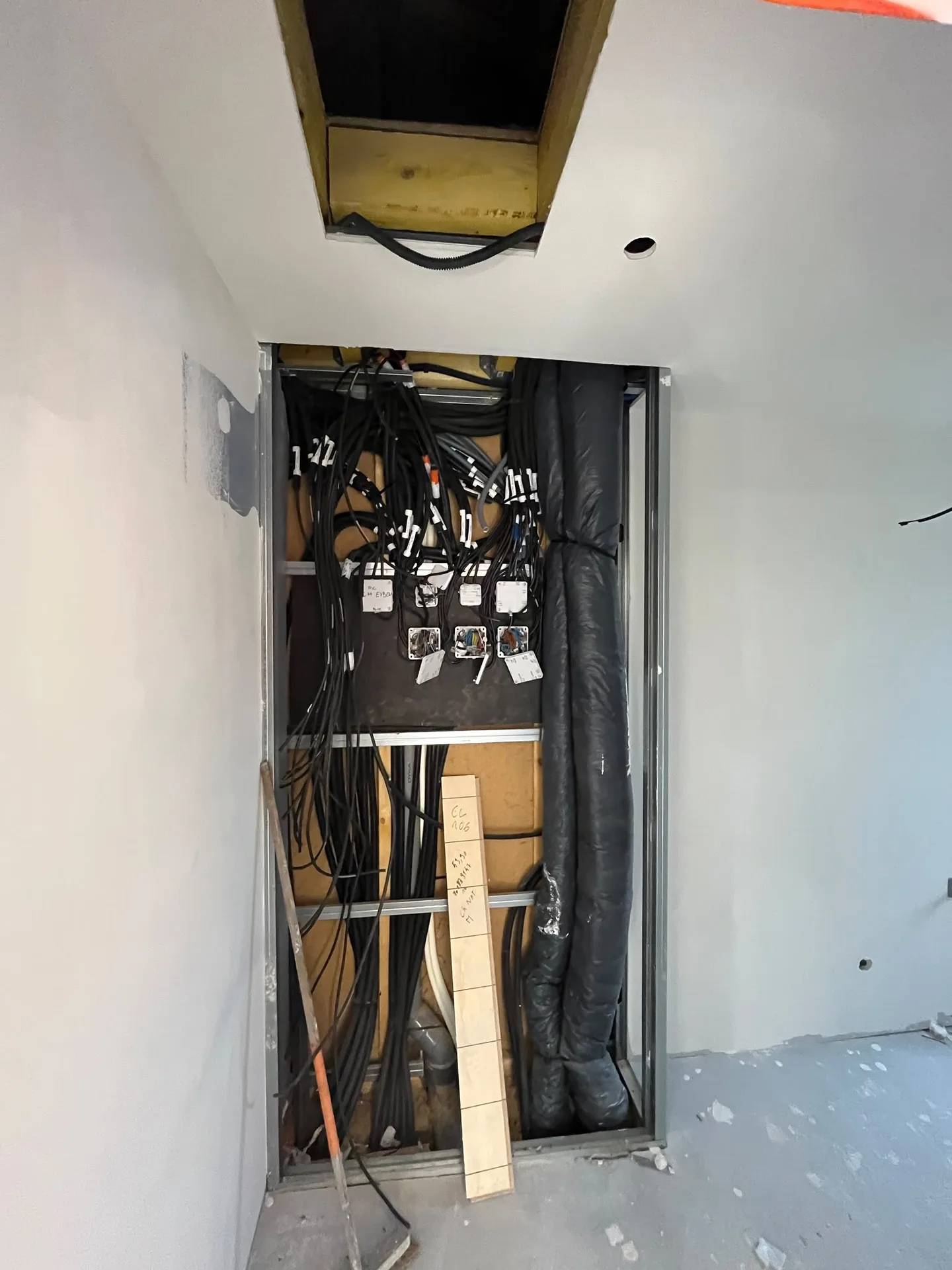 Surélévation en ossature bois et rénovation complète d'une maison — Chantier 4